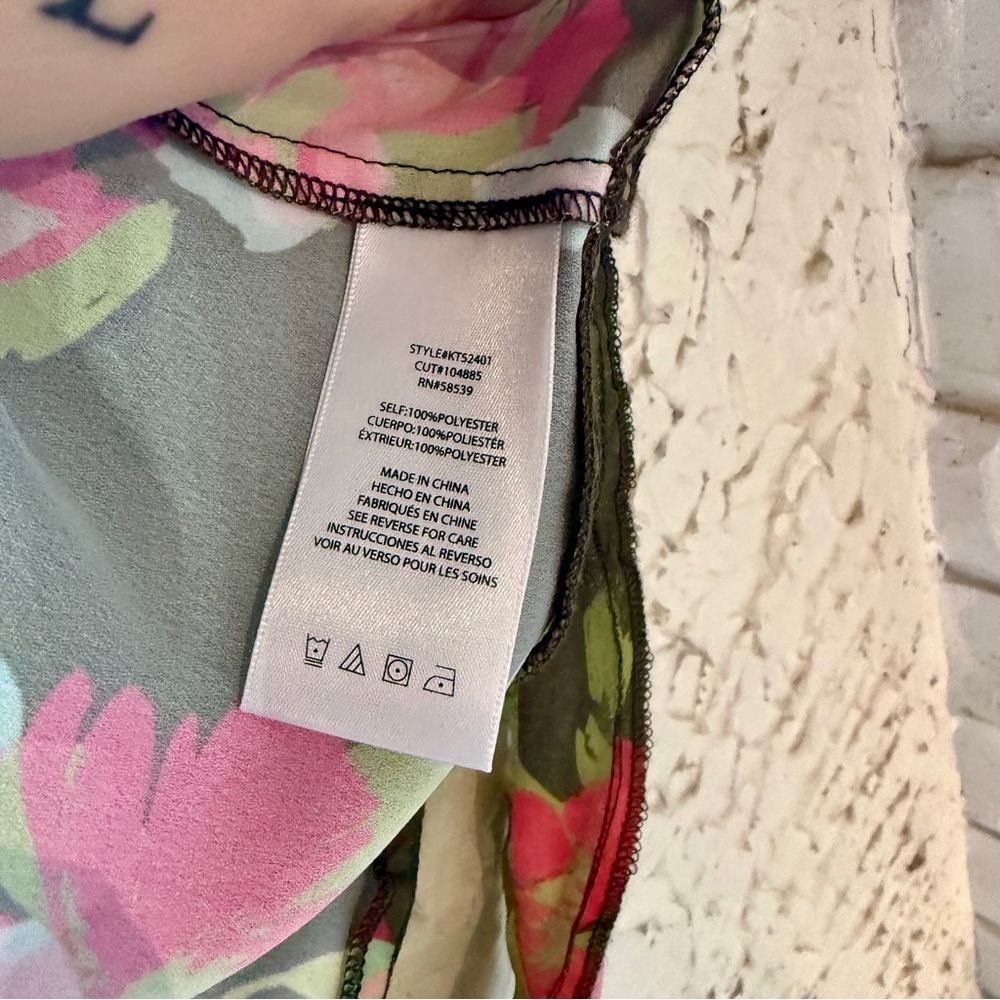 Kut from the Kloth Floral Sleeveless Blouse - Pink and Green - Picture 5 of 7